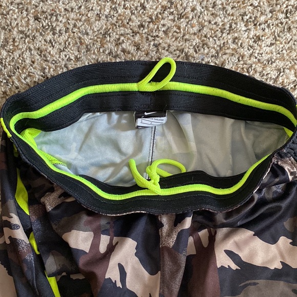 Nike Elite Dri Fit Camo Shorts | Size: Small - Picture 3 of 4